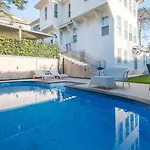 Hotel Pavilion With Bosphorus View In Anadolu Hisari 4*