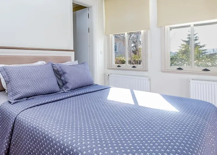 Pavilion With Bosphorus View In Anadolu Hisari 4* Istanbul