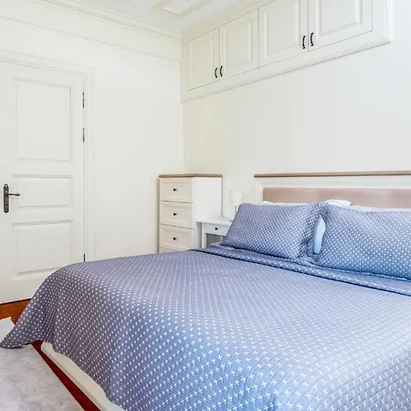 Pavilion With Bosphorus View In Anadolu Hisari Hotel