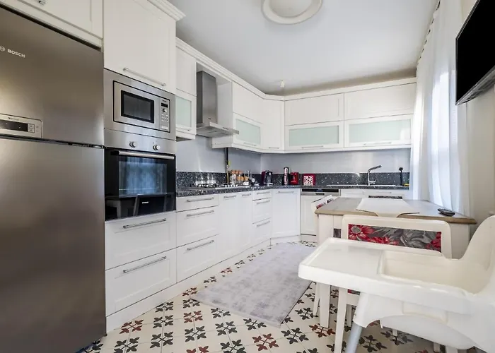 Pavilion With Bosphorus View In Anadolu Hisari 4*